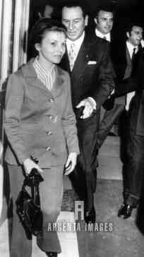 GEV alle spalle di Evita e Juan Peron di cui era grande amico.